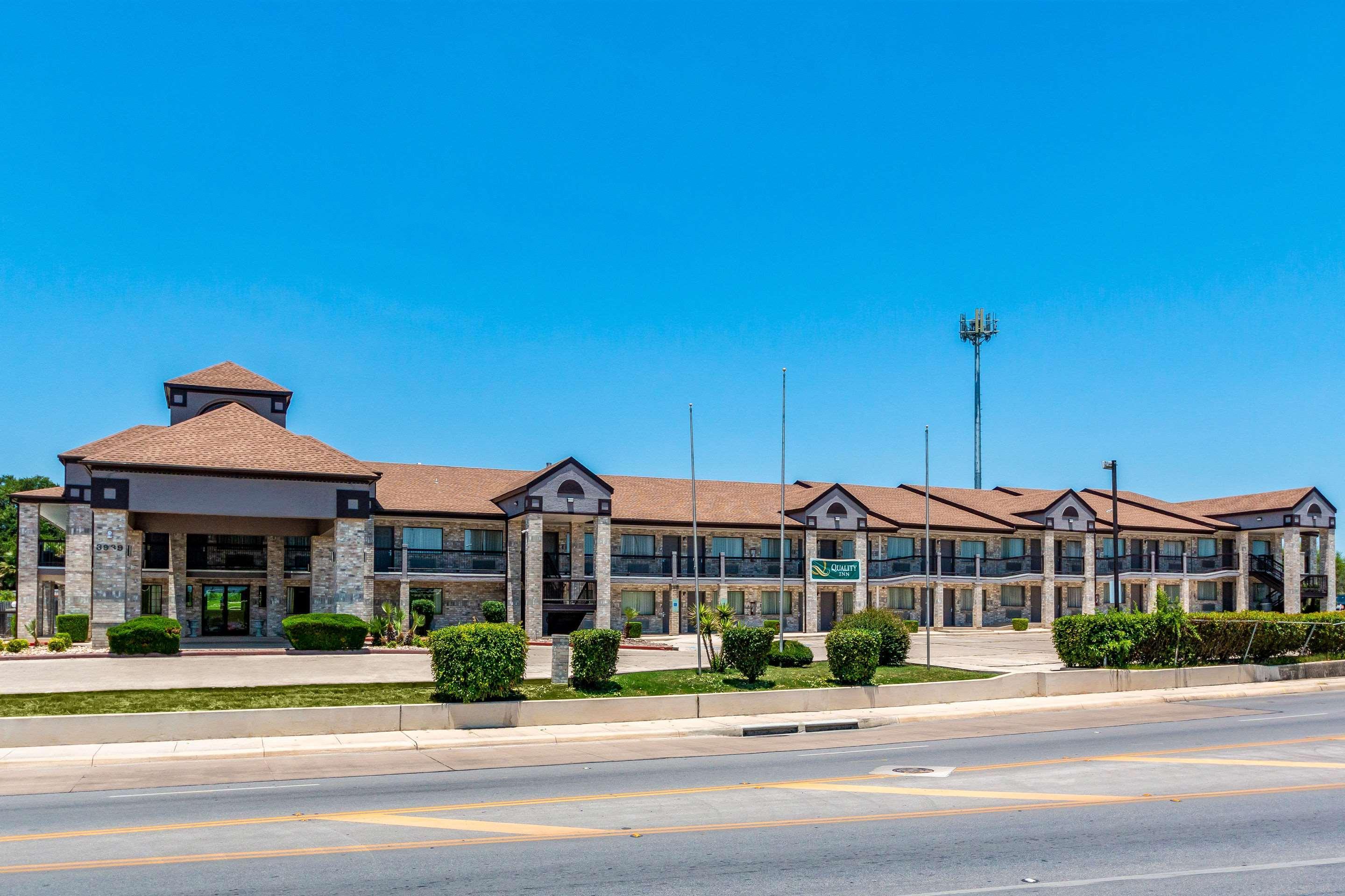 Quality Inn I-10 East Near Frost Bank Center San Antonio Exterior foto